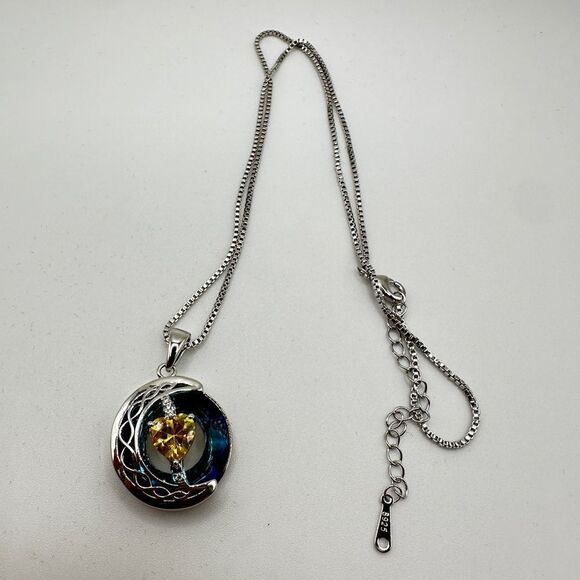 NIB, Redbee 18k GP, white gold over s925, Moon and yellow Heart necklace! - Picture 6 of 13